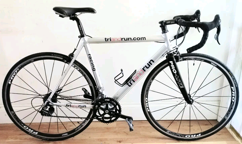 Road Bike 9kg Campagnolo 55cm Lighter 